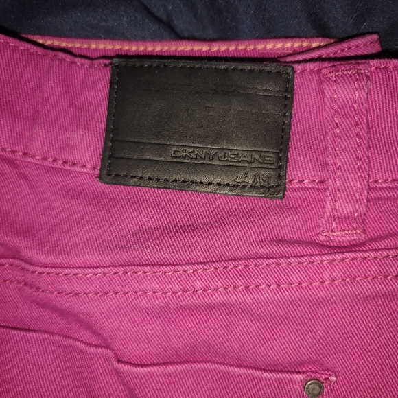 Red pants - Picture 3 of 4